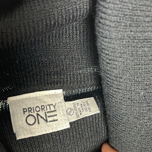 Black cowl neck sweater - Picture 5 of 5